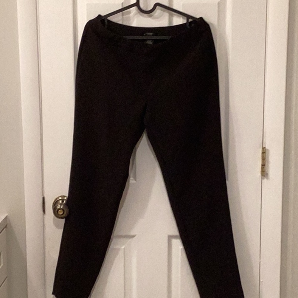 Black pull on dress pants 6P